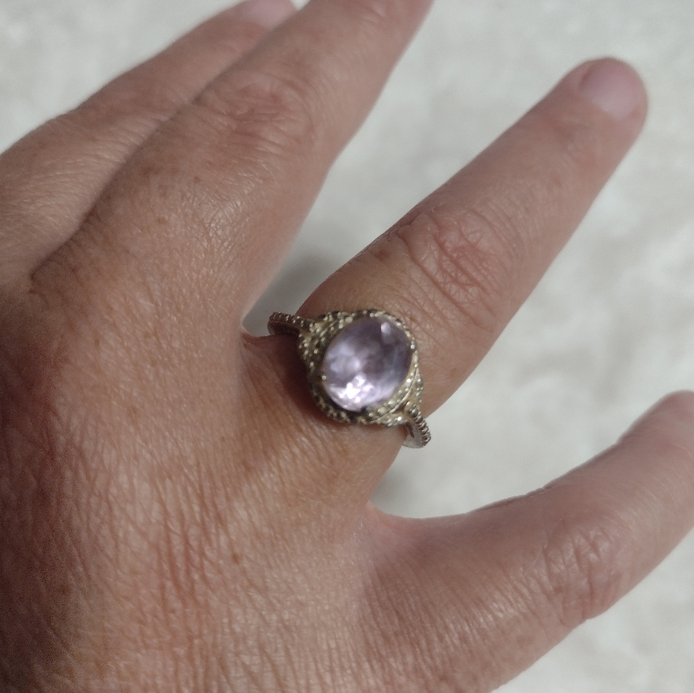 Ring - Picture 3 of 5